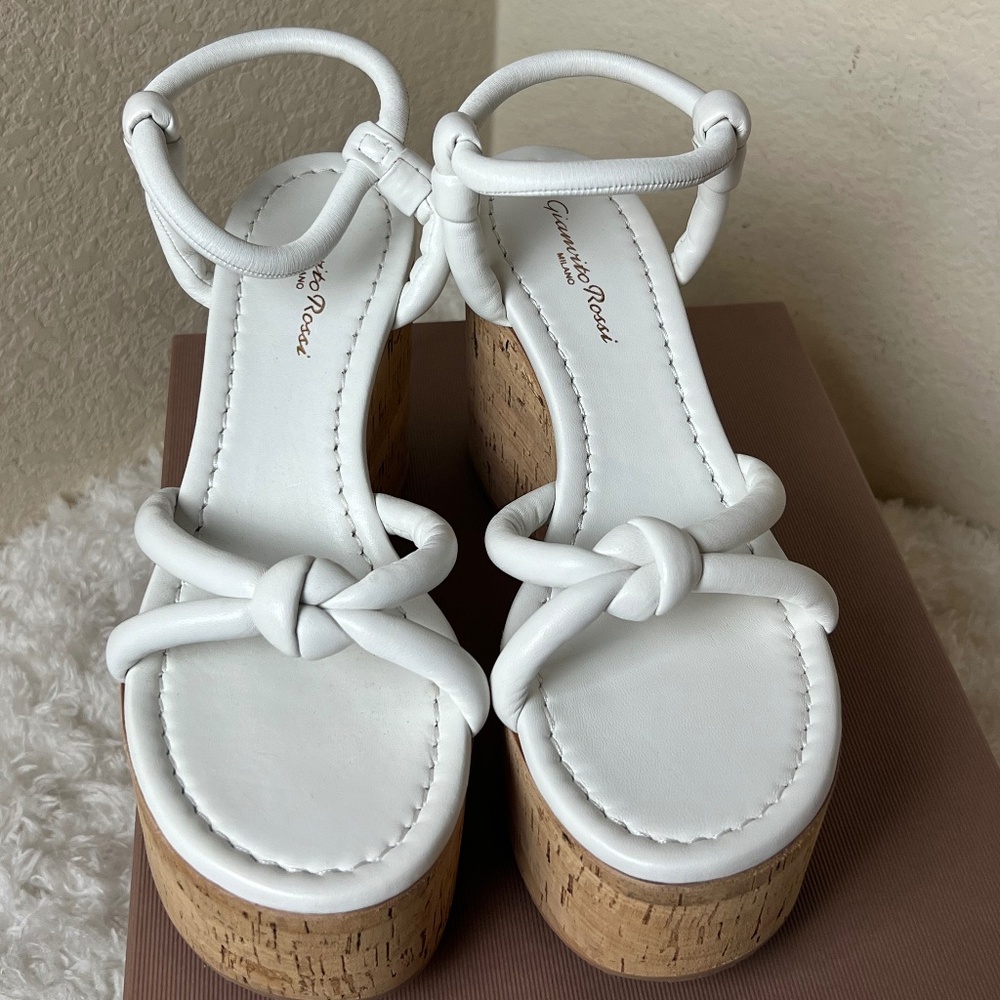 Gianvito Rossi White Wedges Sandals Women's Size: 39